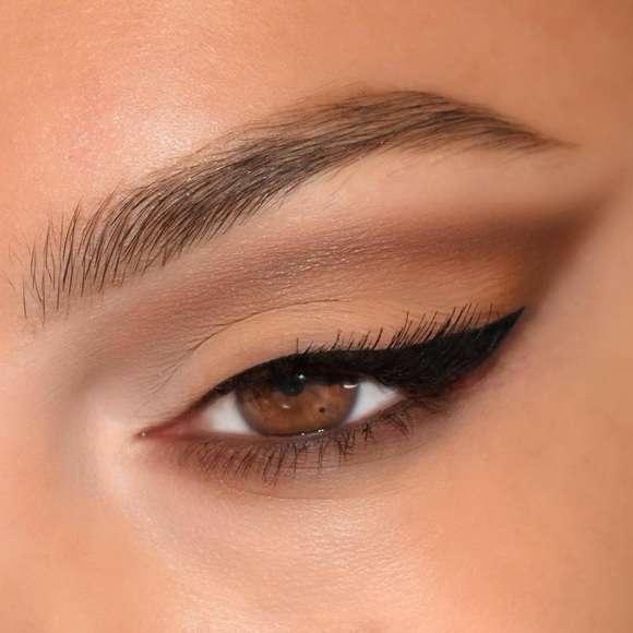 KAJA – Wink Stamp Wing Eyeliner Pen & Stamp Black - Original Cat Eye - Picture 9 of 9